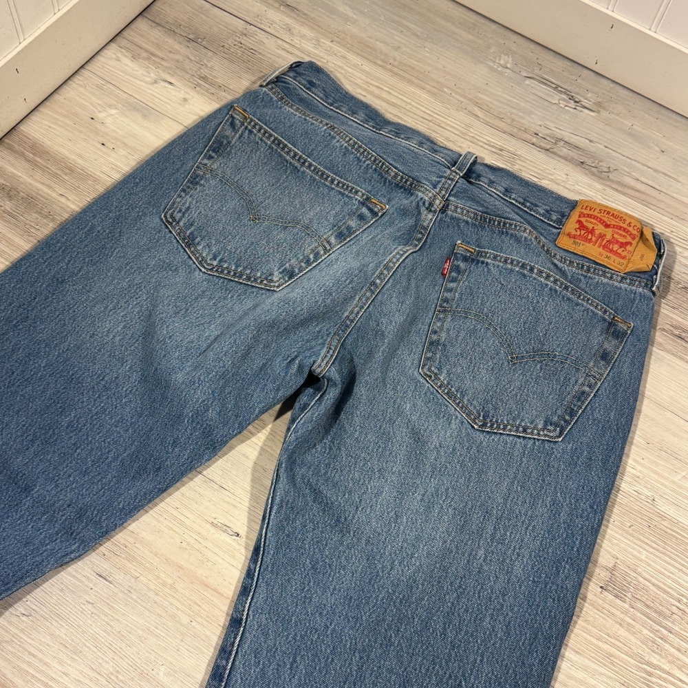 Levi Strauss‎ Co 501 Jeans Mens W36 L32 Blue Denim Button Fly Straight Leg